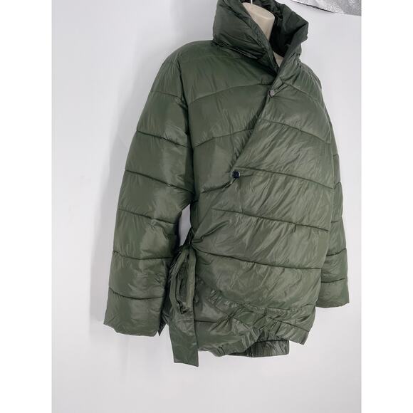 Universal Standard Green Puffer Coat - Picture 10 of 10
